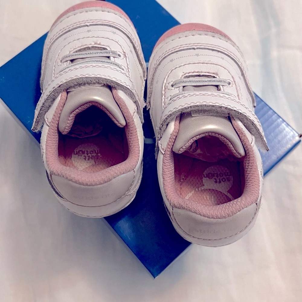 Stride Rite Soft Motion Adalyn Girls Sneaker - White and Pink - Picture 7 of 8